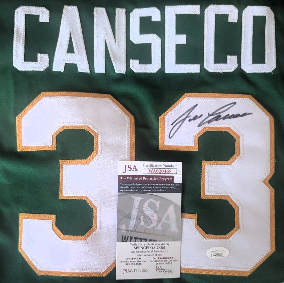 José Canseco Playera Autografiada firma autenticada por la compañía JSA WA020469.