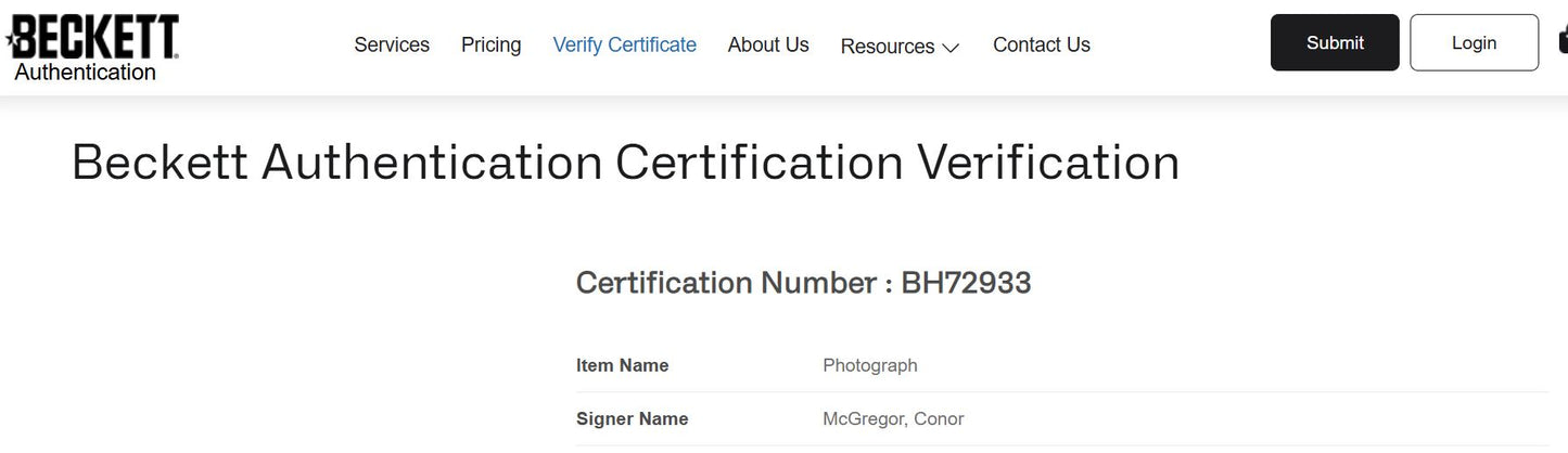 Conor McGregor Fotografía autografiada UFC, firma certificada por la compañía Beckett con el número BH72933.