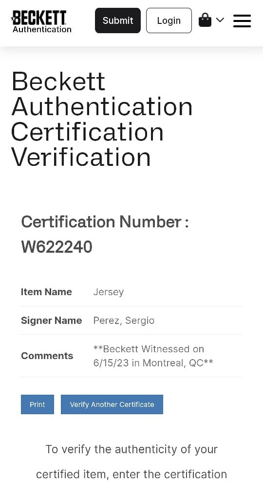 Sergio "Checo" Pérez Jersey Enmarcado Autografiado firma autentificada por la compañía Beckett con el número W622240.
