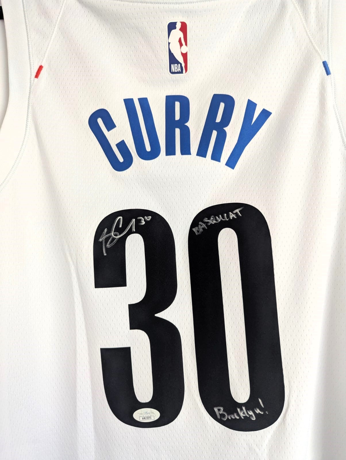 Seth Curry Playera Brooklyn Nets Autografiada firma autenticada por la compañía JSA AR15373.