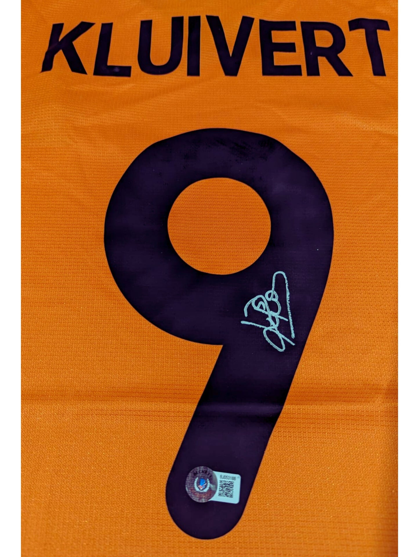 Patrick Kluivert Playera Holanda Paises Bajos autografiada firma autentificada por la compañía Beckett con el número BJ053188.