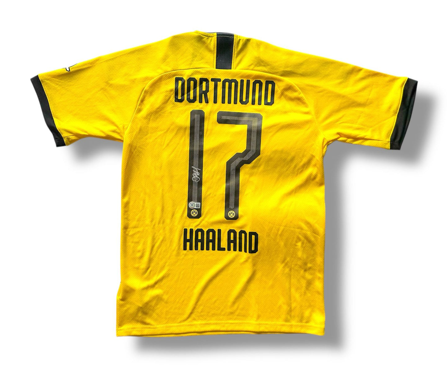 Erling Haaland Playera Borussia Dortmund autografiada enmarcada, firma certificada por la compañía Beckett con el número WN93826.