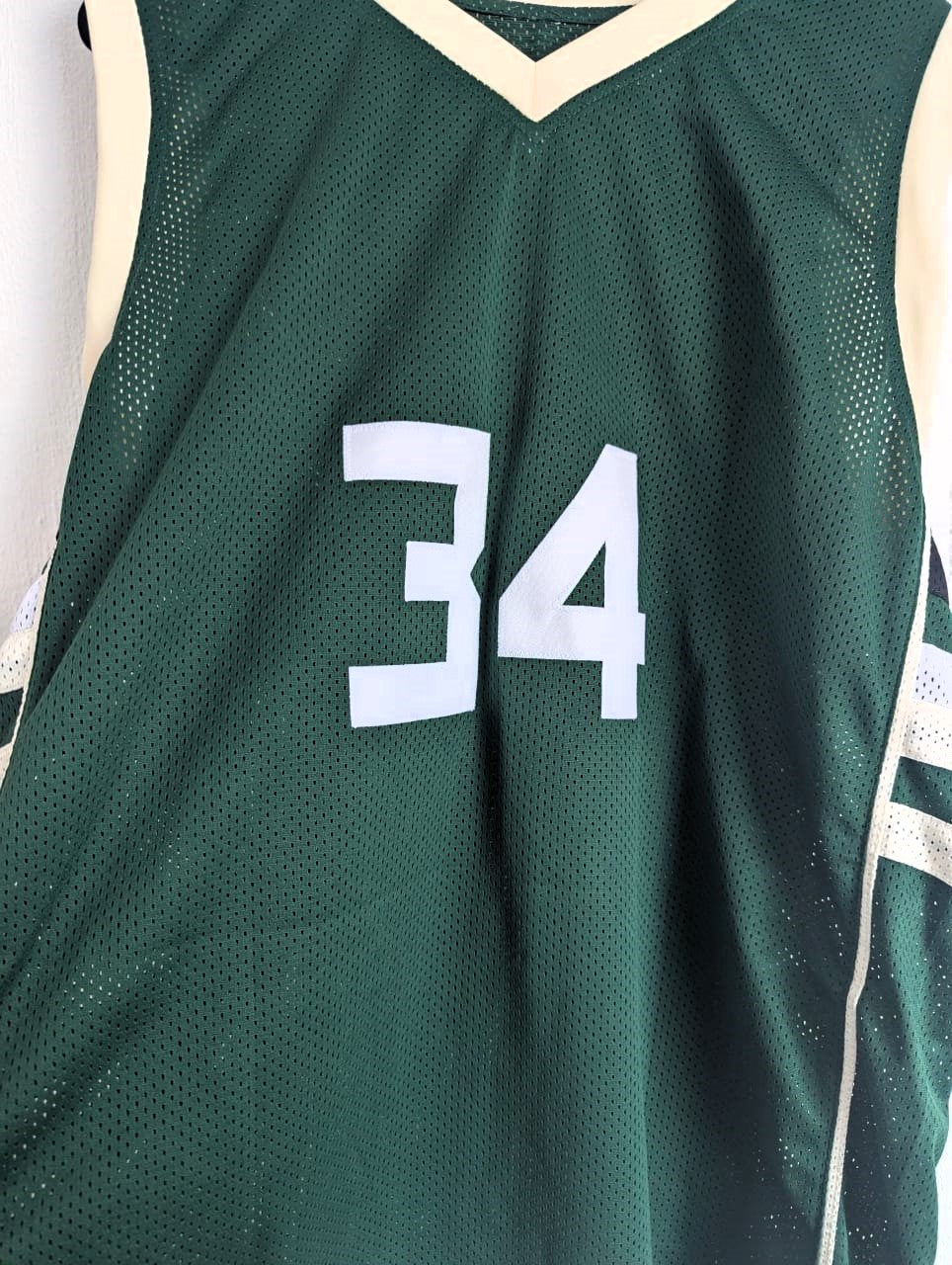 Giannis Antetokounmpo Playera Milwaukee Bucks Autografiada firma autenticada por la compañía JSA SS29027