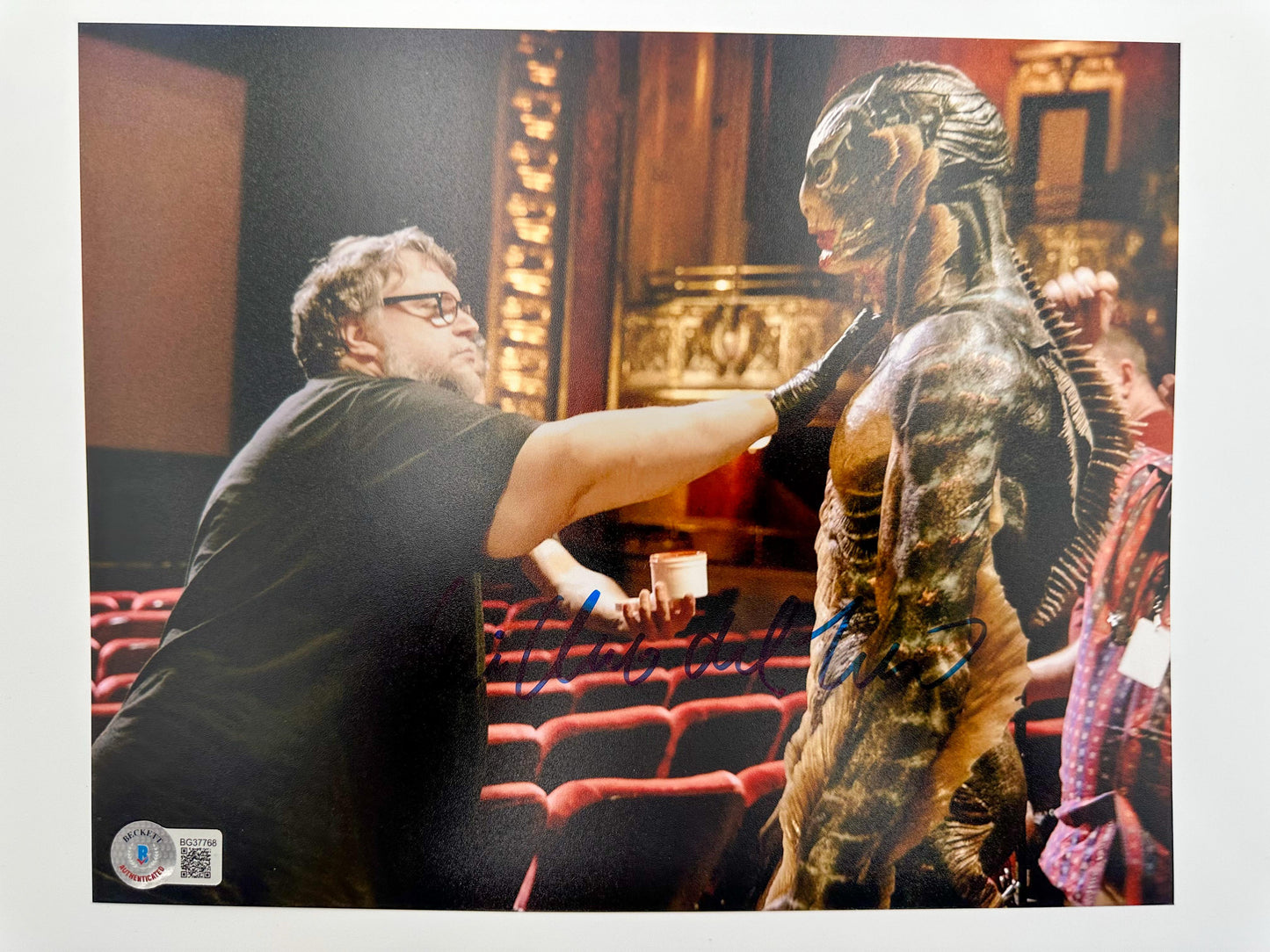 Guillermo del Toro fotografía autografiada La forma del Agua firma certificada por Beckett BJ31596 y BG37768.
