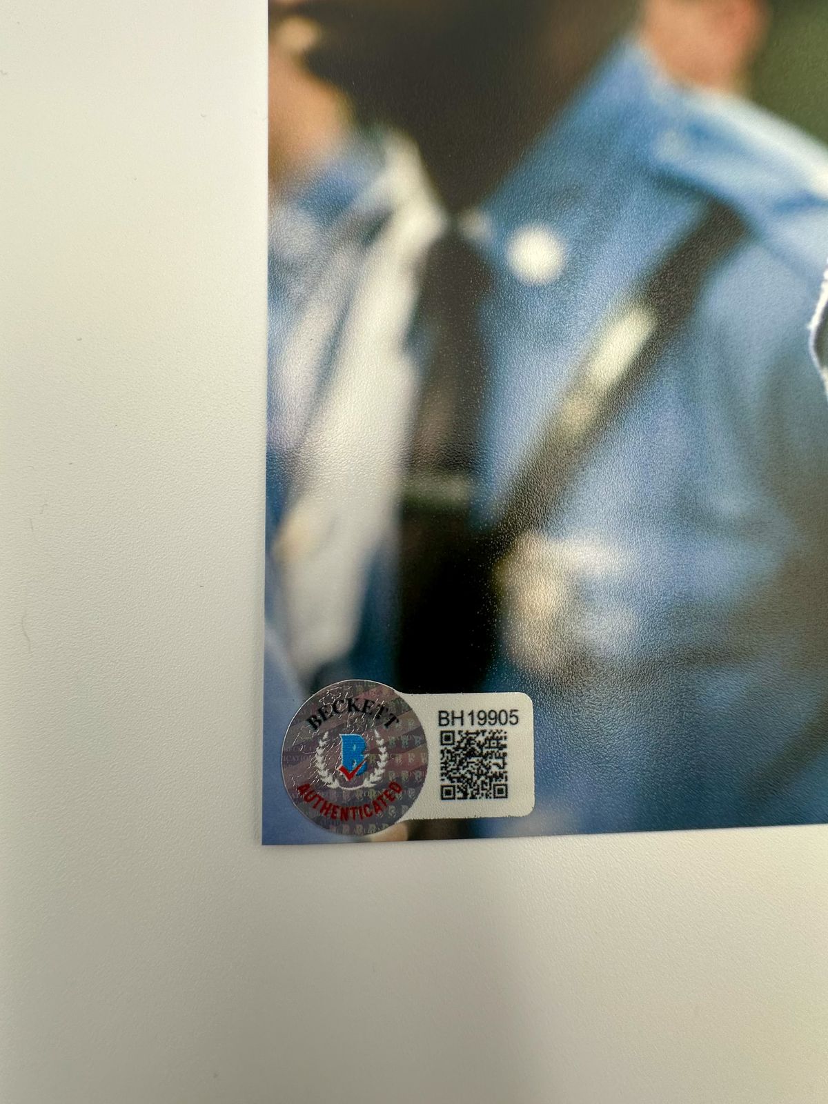 Matt Damon Fotografía autografiada “Soldado”, firma certificada por la compañía Beckett con el número BH19905.