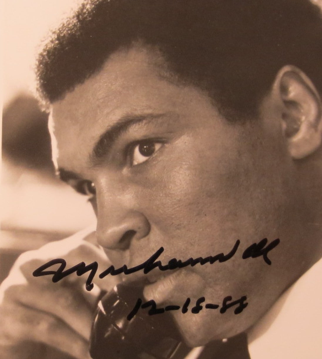 Muhammad Ali Fotografía Autografiada certificado JSA número Y87320