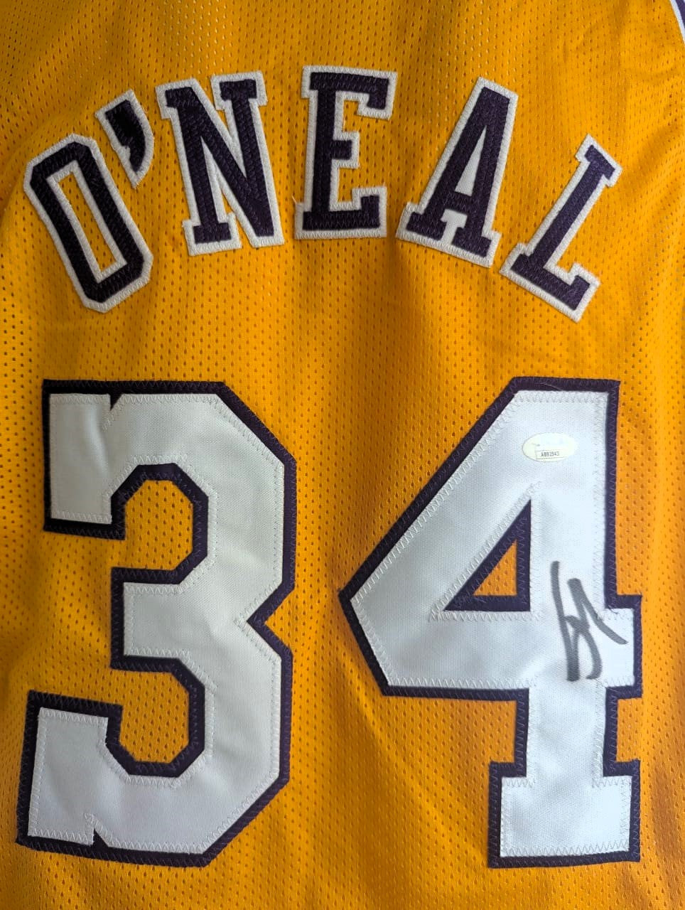 Shaquille O’neal Playera Los Angeles autografiada autentificada por la compañía JSA AB92943