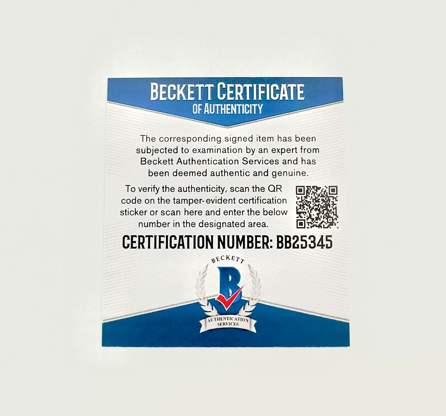 Pele Brincando Trofeo Fotografía autografiada firma certificada por Beckett BB25345.