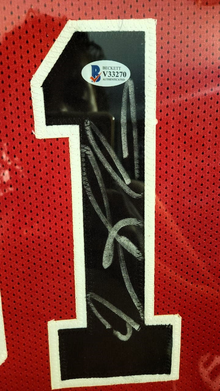Dennis Rodman Playera autografiada autenticada por Beckett V33270 con tarjeta Enmarcada