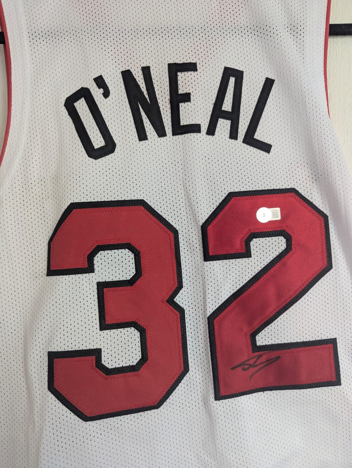 Shaquille O’Neal Playera Miami Heat Autografiada Certificada por Beckett W869002.