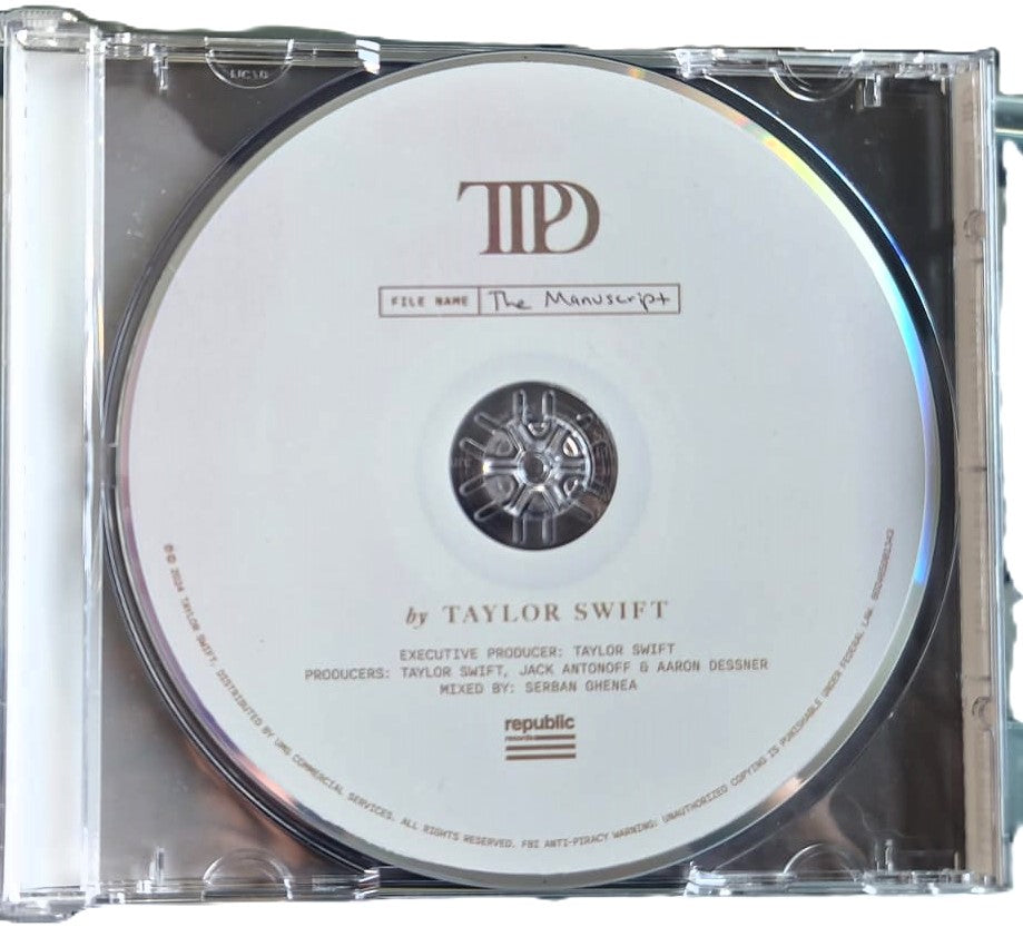 Taylor Swift Cd Autografiado, firma autenticada por JSA con número AY57155