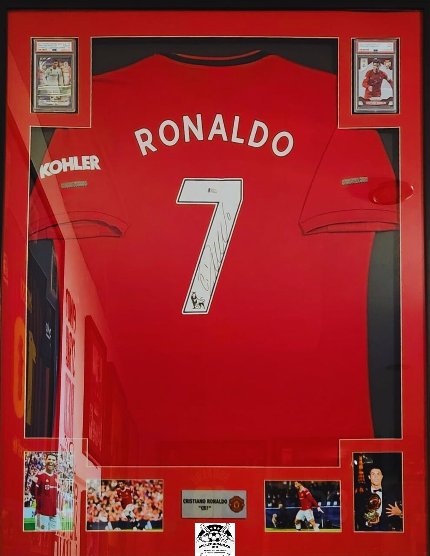 Cristiano Ronaldo CR7 Playera Manchester autografiada Enmarcada con 2 tarjetas PSA firma autentificada por la compañía Beckett con el número K66275.