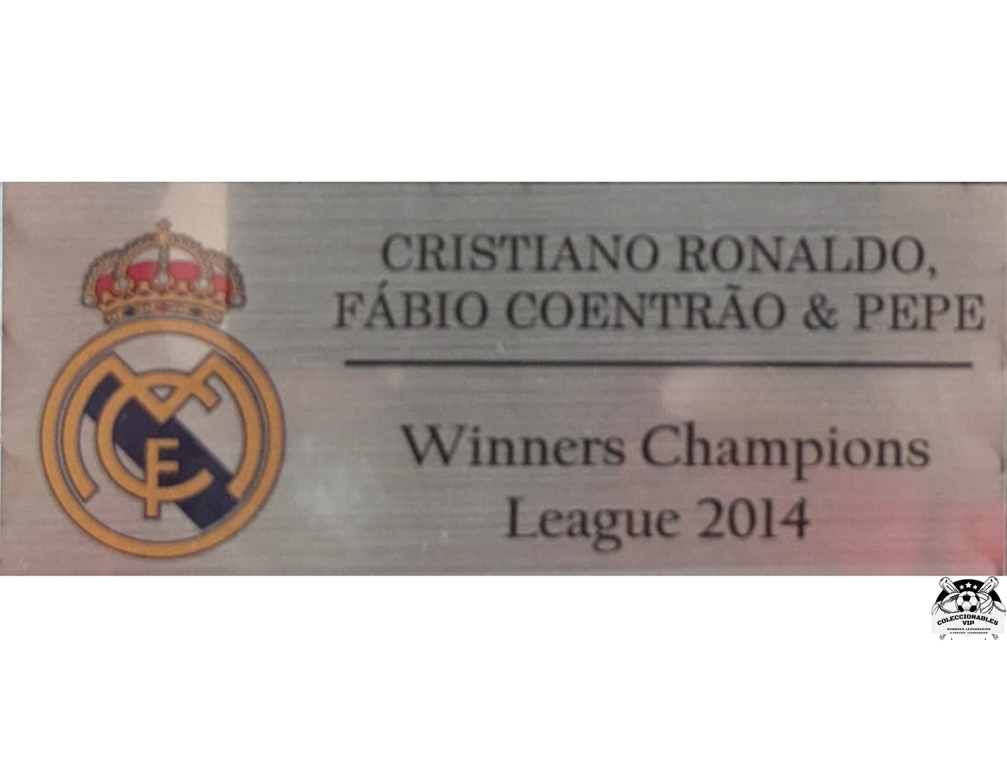 Cristiano Ronaldo CR7 y Fabio Foto Real Madrid autografiada Enmarcada firma autentificada por la compañía PSA con el número AG82366.