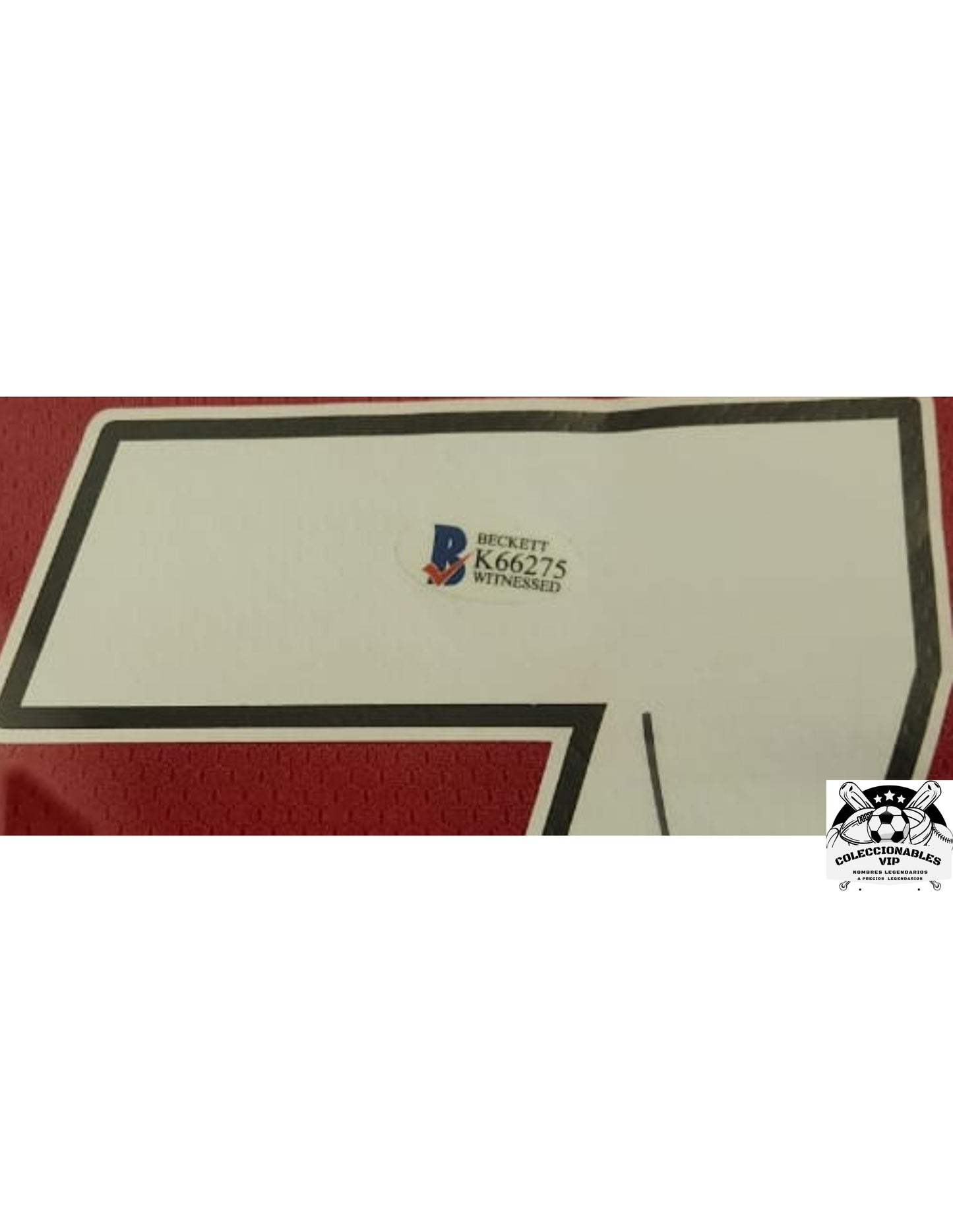 Cristiano Ronaldo CR7 Playera Manchester autografiada Enmarcada con 2 tarjetas PSA firma autentificada por la compañía Beckett con el número K66275.