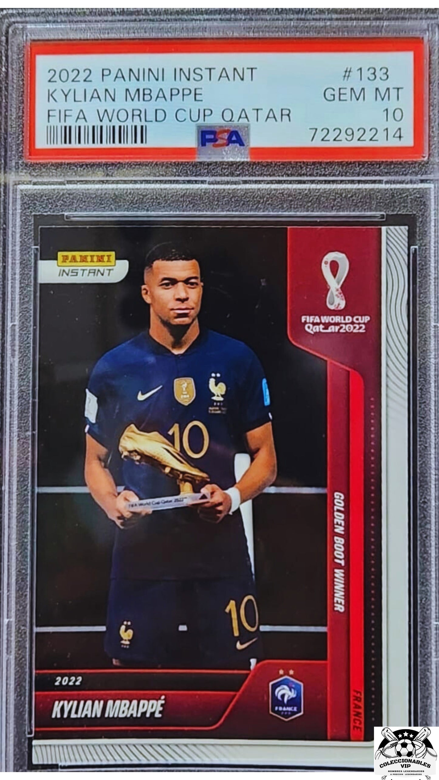 Kylian Mbappé tarjetas enmarcadas, una de ellas autografiada, firma autentificada por la compañía Beckett con el número 15600089.
