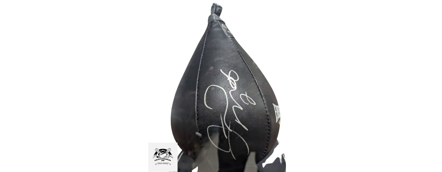Floyd Mayweather Jr Pera de Box Autografiada Firma certificada por la compañía Beckett con el número BJ45982.
