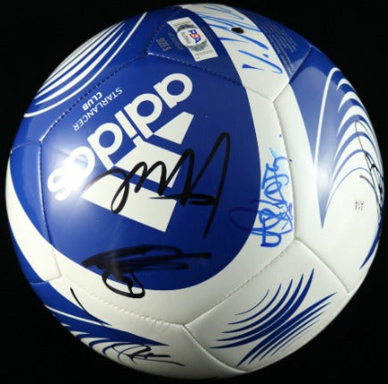 Balón Autografiado por ganadores de la Champions League (Christian Pulisic, Marcos Alonso, Jorginho, Mason Mount, Teddy Sharman-Lowe, Tomas Tuchel) autenticada por PSA, numero de certificado AL09959.