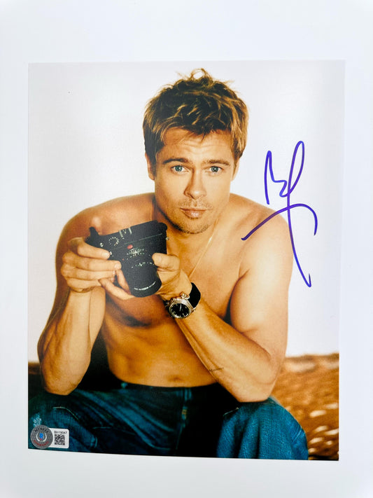 Brad Pitt fotografía autografiada firma certificada por Beckett BH19047.