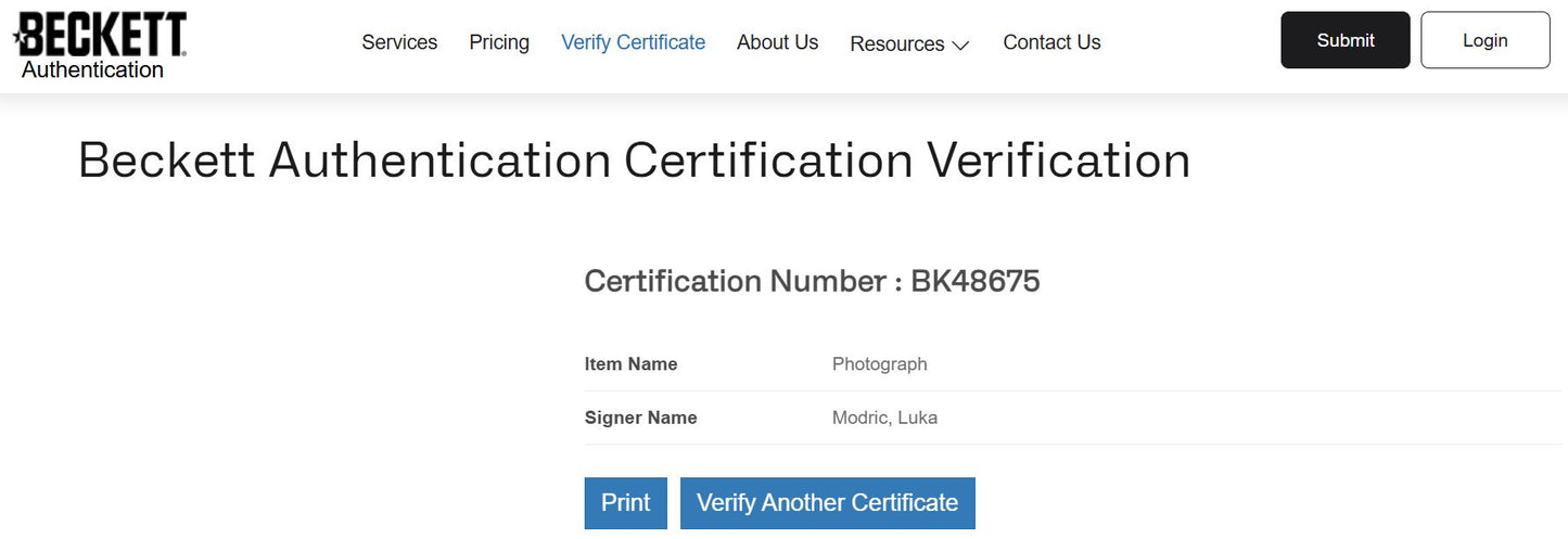 Luka Modric fotografías autografiadas Croacia certificado por Beckett BK48675, BK48676, BK48677.