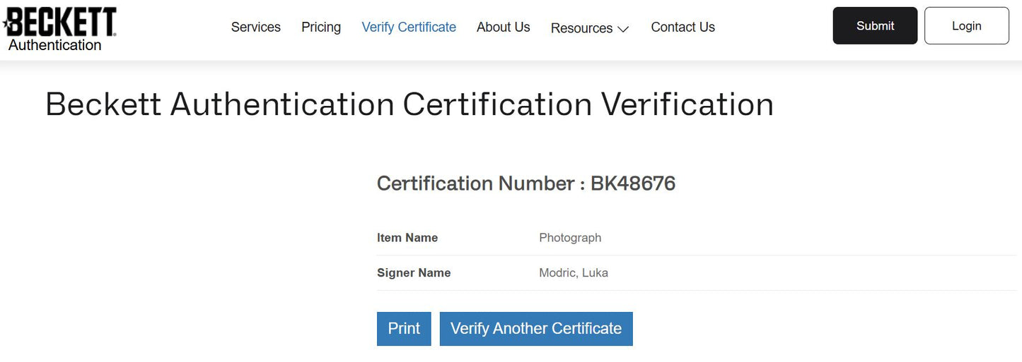 Luka Modric fotografías autografiadas Croacia certificado por Beckett BK48675, BK48676, BK48677.