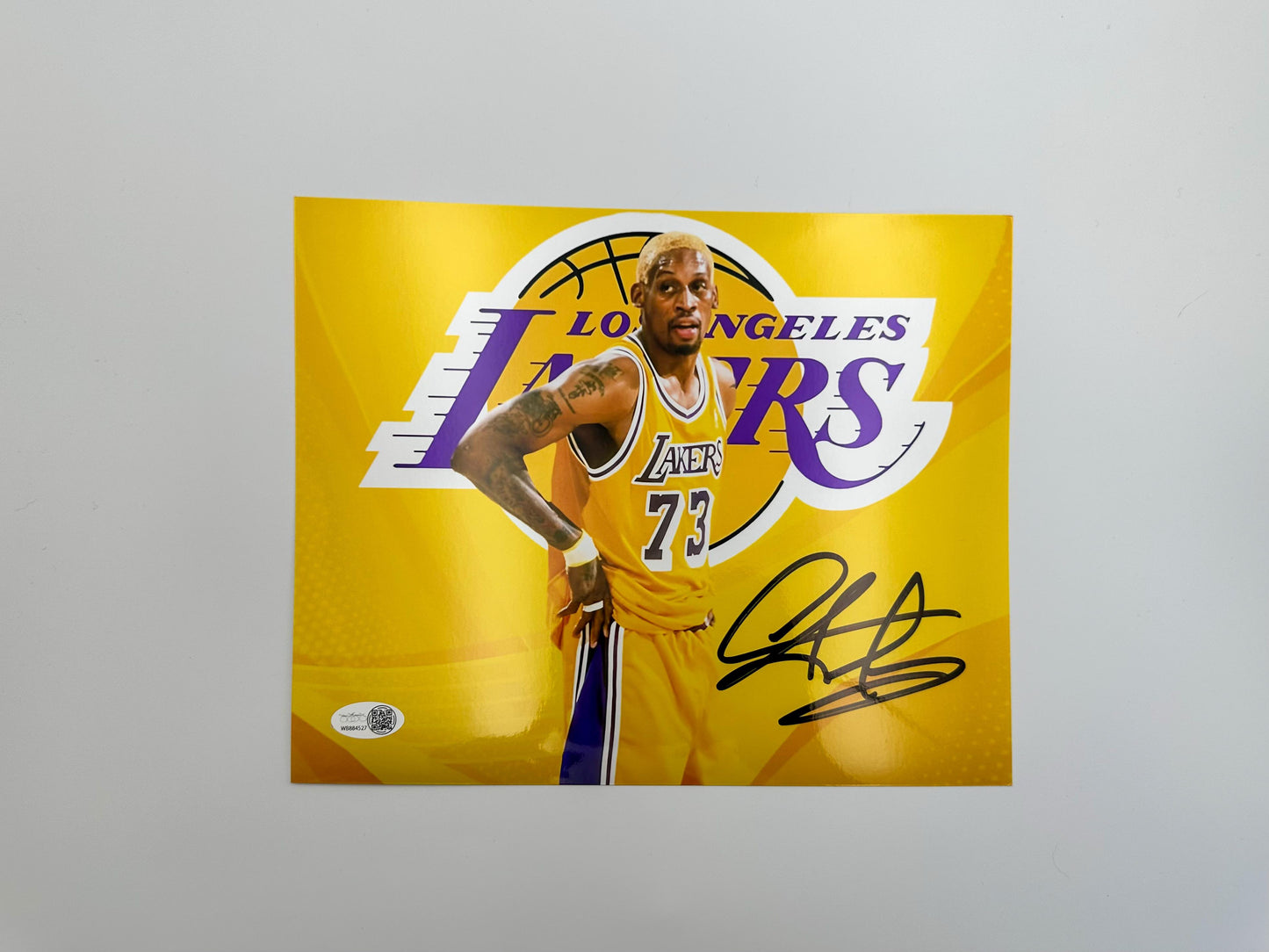 Dennis Rodman Fotografía Autografiada Lakers certificada por JSA WB884527