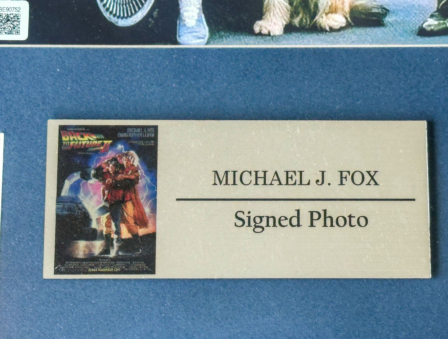 Michael J. Fox Fotografía autografiada “Volver al Futuro”, firma certificada por la compañía Beckett con el número BE90752.