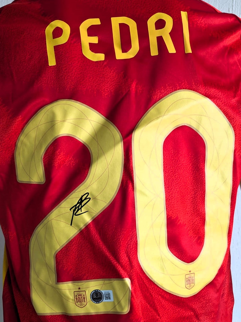 Pedri Playera España autografiada, firma certificada por Beckett FI21313