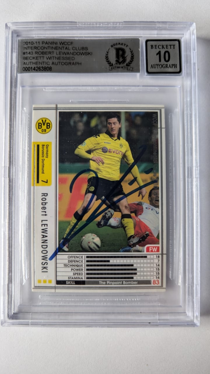 Robert Lewandowski tarjeta autografiada certificado el autógrafo por Beckett 00014263808.