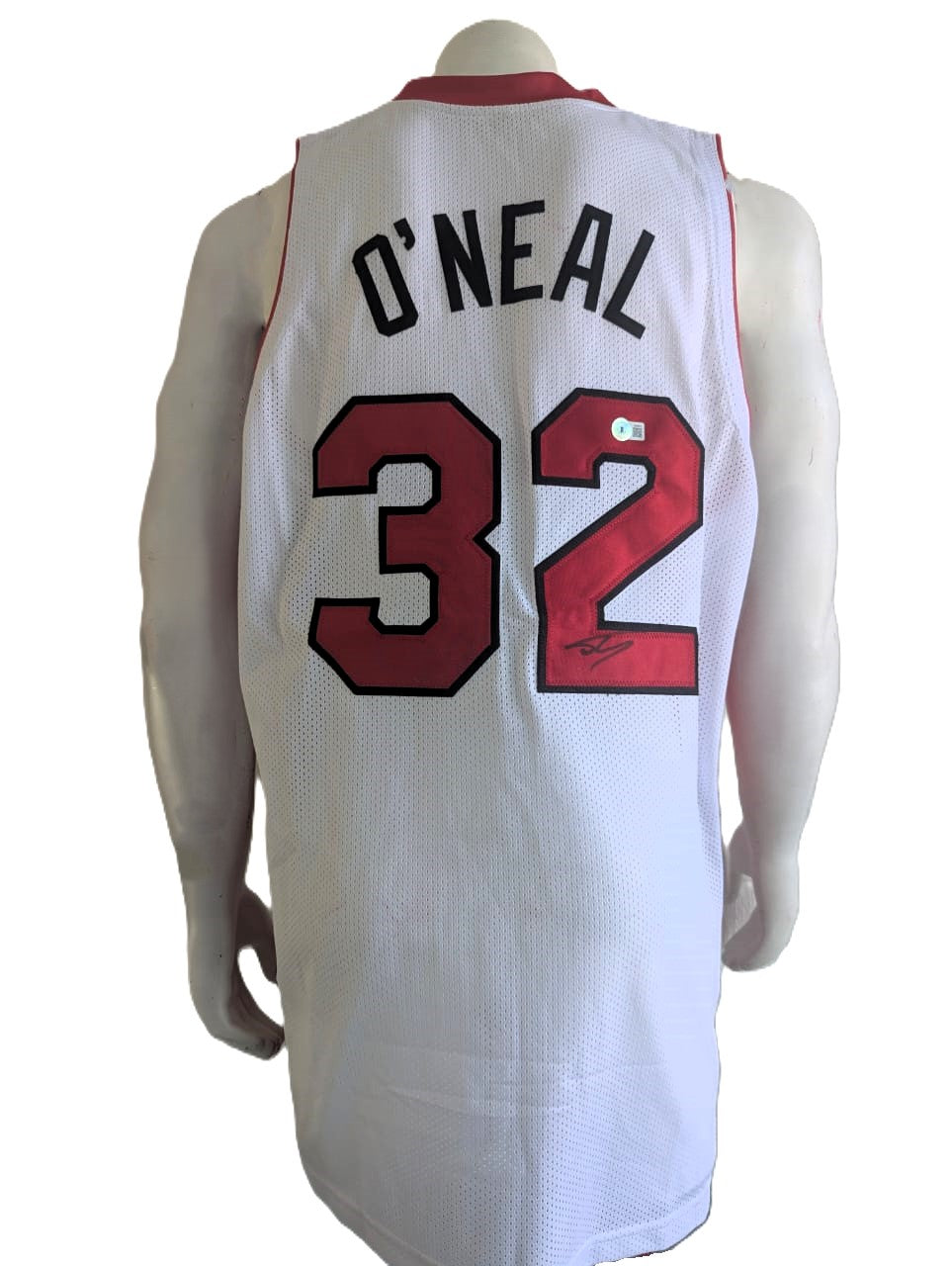 Shaquille O’Neal Playera Miami Heat Autografiada Certificada por Beckett W869002.
