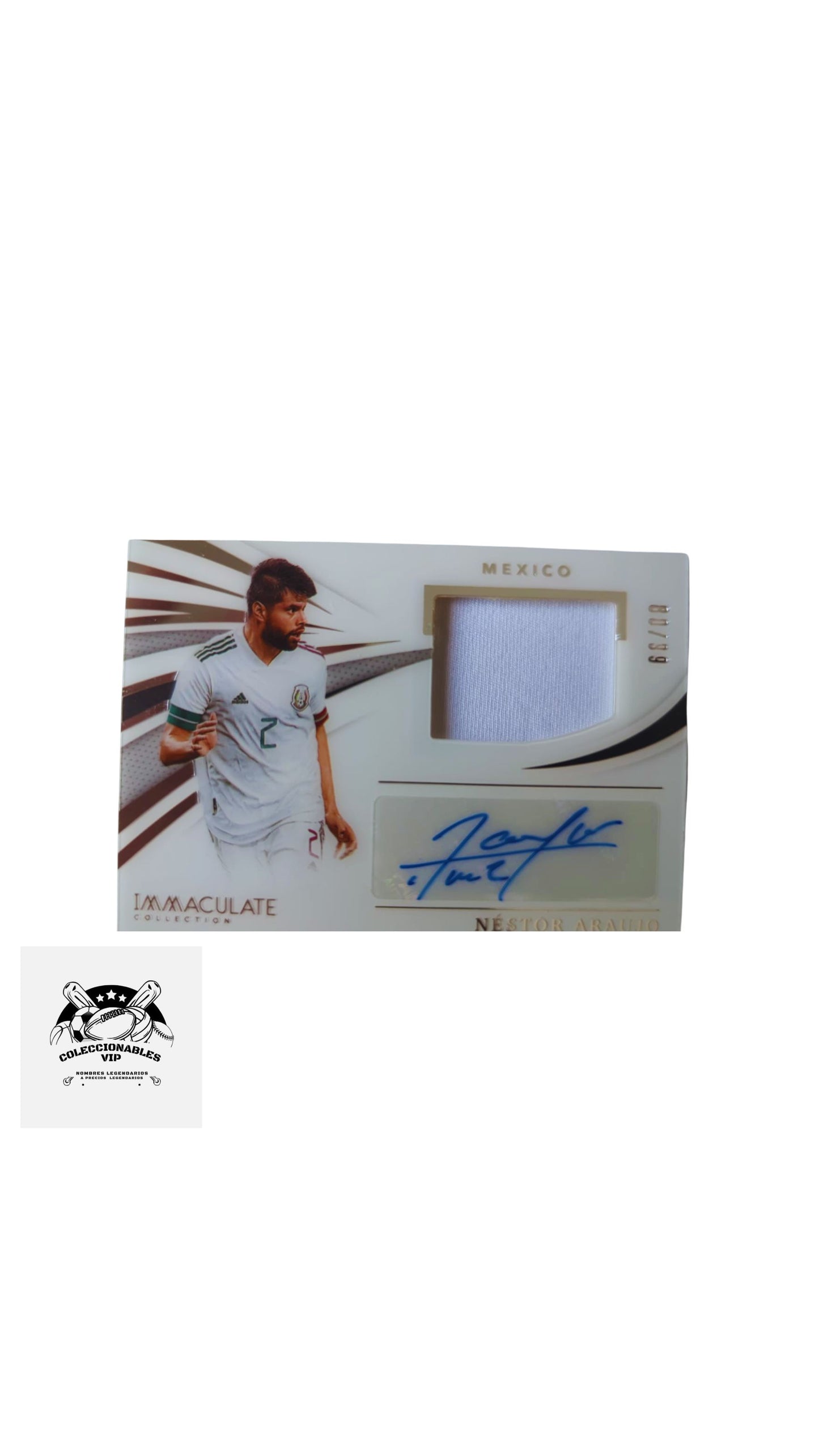 Tarjeta Panini autografiada por Nestor Araujo