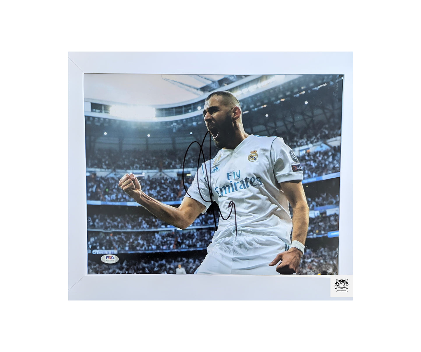 Karim Benzema Real Madrid uniforme blanco fotografía autografiada certificada por PSA AL52760