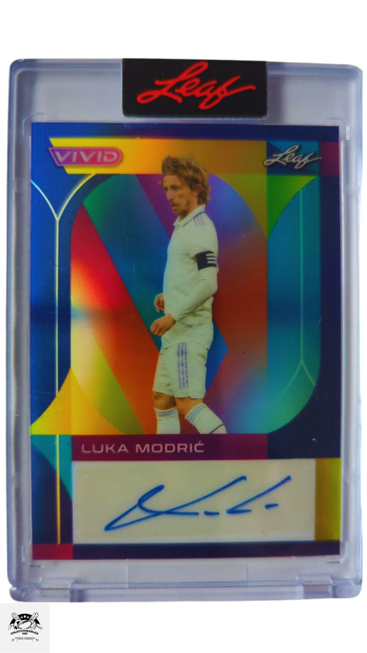 Luka Modric Tarjeta Real Madrid 4/5 Leaf  en el frente encontrarás su autógrafo.