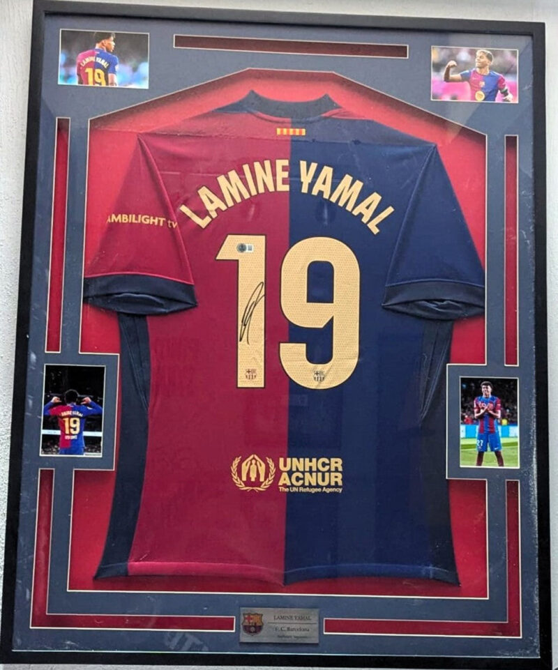 Lamine Yamal Playera FC Barcelona 19 autografiada certificada por Beckett 2W221884