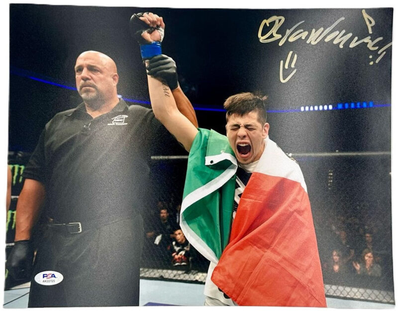 Brandon Moreno Fotografía Autografiada UFC certificado PSA AK22725.