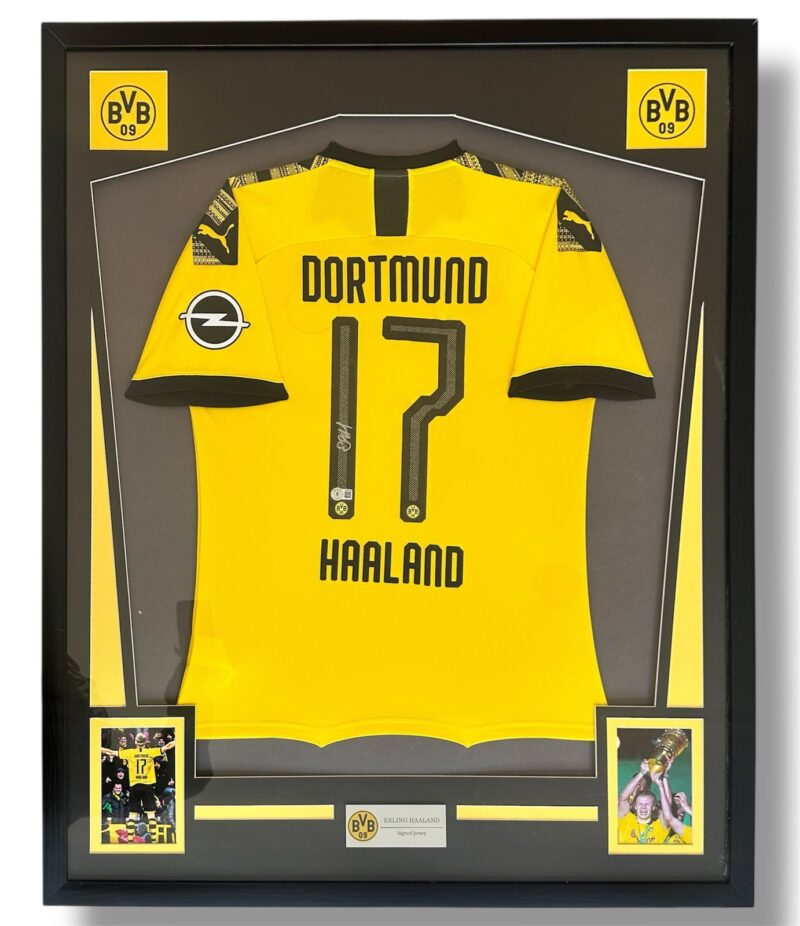 Erling Haaland Playera Borussia Dortmund autografiada enmarcada, firma certificada por la compañía Beckett con el número WN93826.