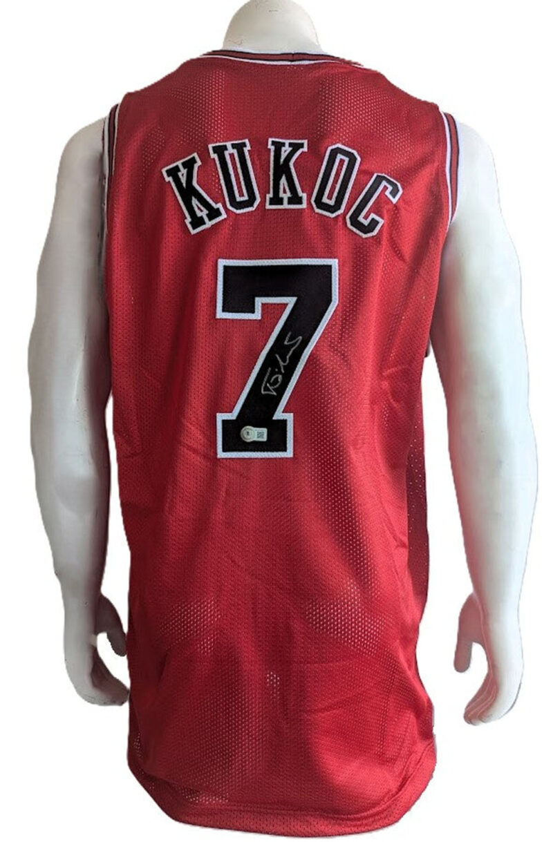 Toni Kukoc Playera Chicago Bulls Autografiada Certificada por Beckett WV33930
