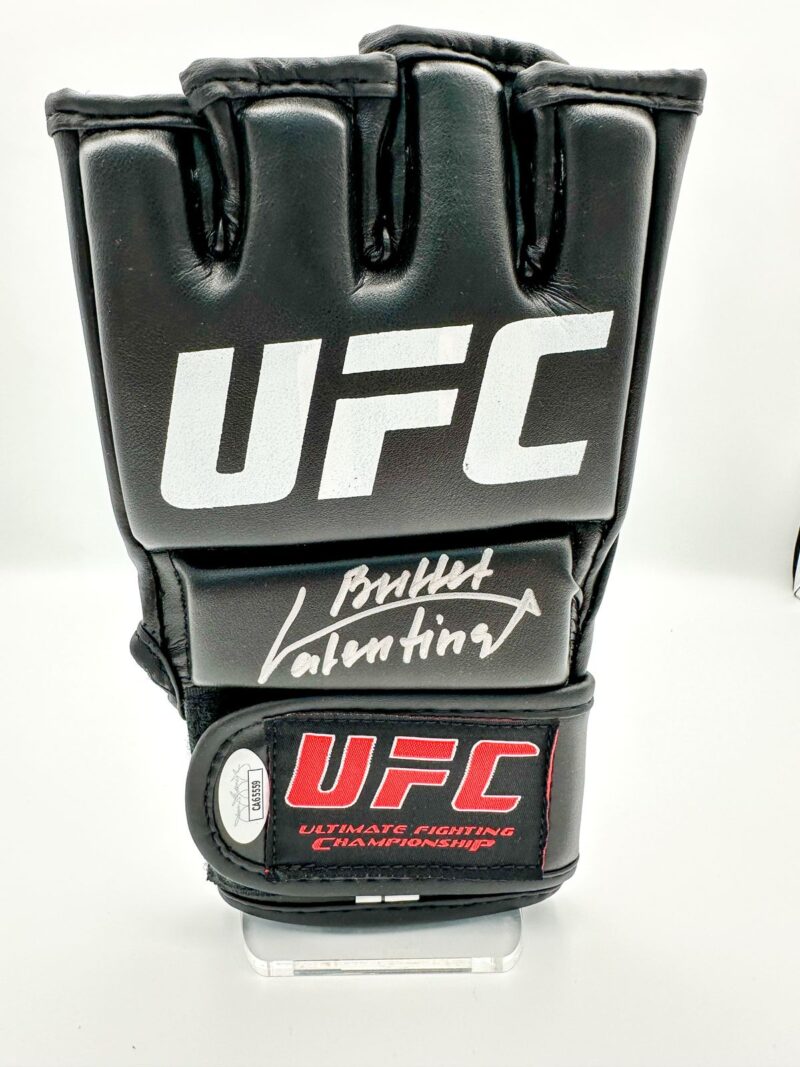 Valentina Shevchenko Guante MMA UFC firma certificada por JSA CA65559.