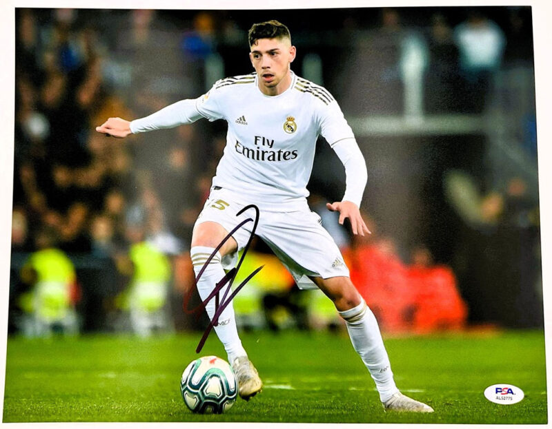 Federico Valverde Fotografía Real Madrid Autografiada certificado PSA AL52775.