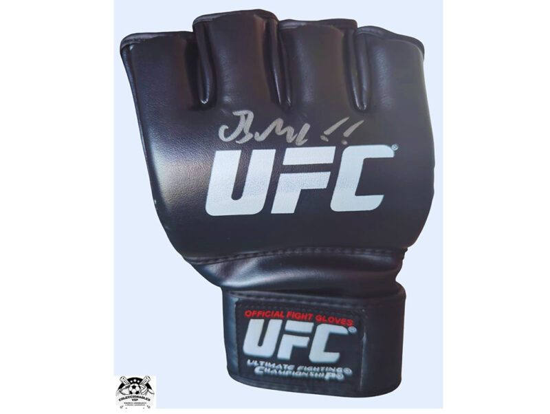 Brandon Moreno Guante autografiado, firma certificada por la compañía Beckett con el número WJ78390.