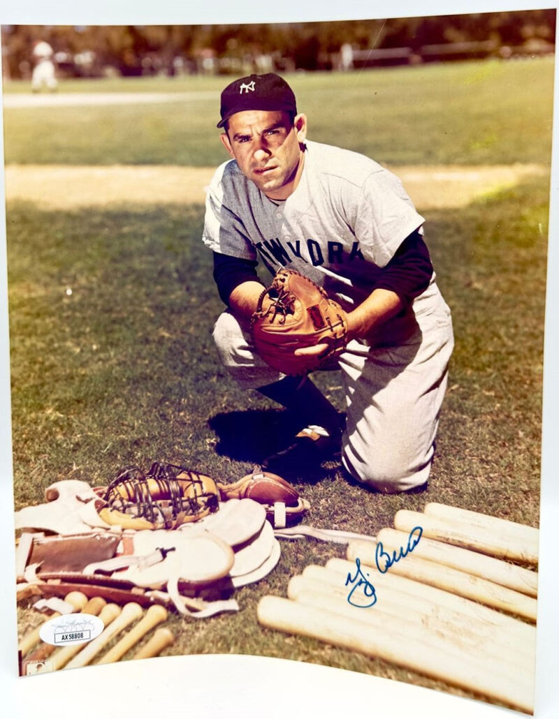 Yogi Berra Fotografía New York Yankees Autografiada certificada por JSA con AX58808